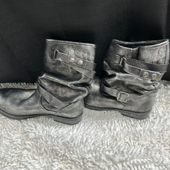 Silver Metallic Soft Leather Eric Michael Boots - Picture 1 of 4